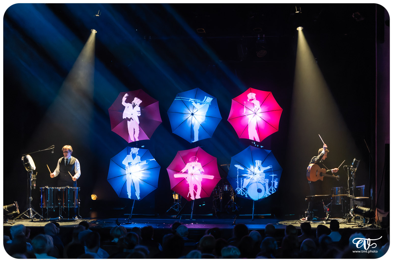 DRUM BROTHERS (LES FRÈRES COLLE)